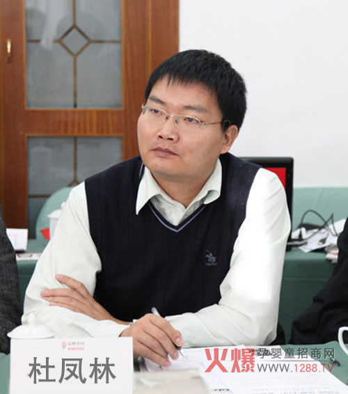 �𱬾W(w��ng)�̌W(xu��)Ժ��ͯ�v���F(tu��n)��ϯ�v��֮���P��