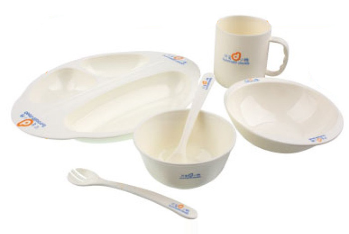 �ɐ�С��yinge��Ʒ�Y�а˼��M