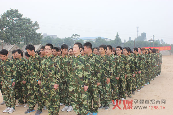 火爆網(wǎng)絡(luò)拓展培訓