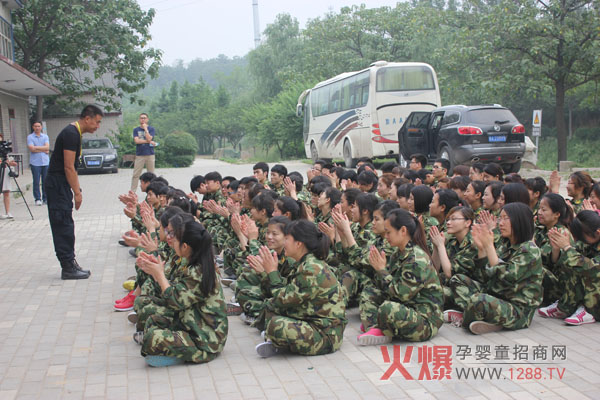 野外拓展訓練是提高員工素質的一筆財富