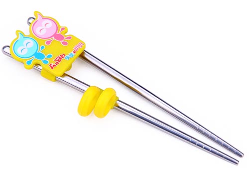 安安和貝貝練習(xí)筷