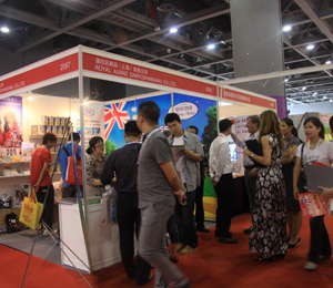 �ʼҰļ~����չ��(hu��)�F(xi��n)��(ch��ng)