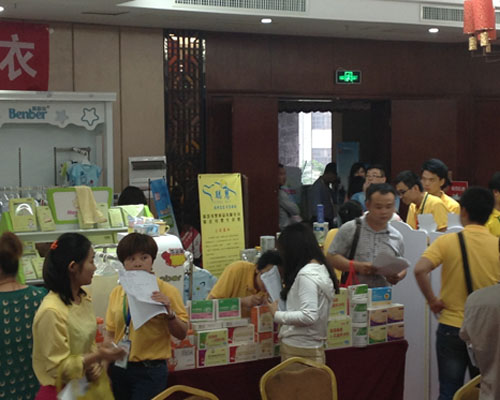 聰慧母嬰用品公司在火爆網(wǎng)大講堂長沙站備受關(guān)注