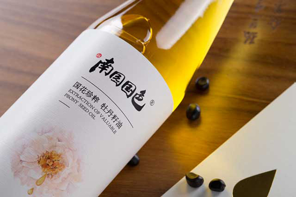 南園國(guó)色牡丹籽油480ml.jpg