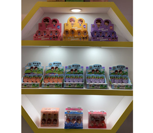 �ɂ���ؐɽ�չʾ