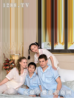 倩蒂快樂(lè)一家人親子裝