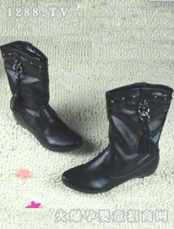 黑色yunf保健棉靴