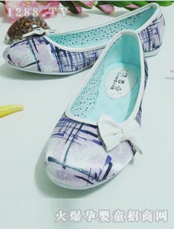 ��ɫyunf����Ь