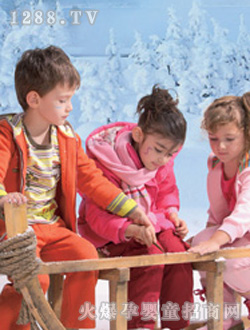 藍(lán)眼精靈冬季時尚棉裝