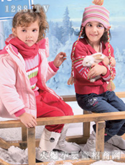 �{�۾��`�tɫŮͯ����