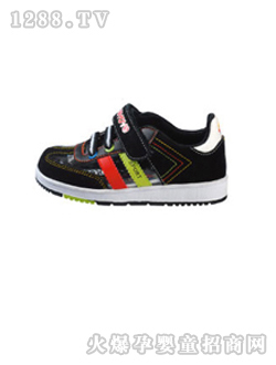 ���Ѻ�ɫ��Ь