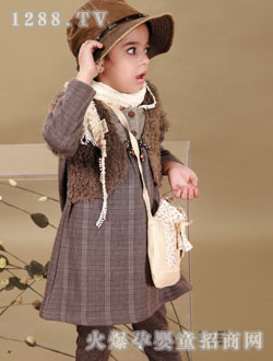 ���׵ϻ�ɫŮͯ�b