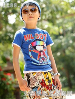 �����쌚�{ɫ����T��