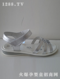 ��؈֮��Ůͯ��ɫ��Ь