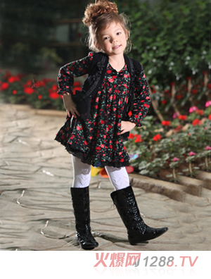 奈絲菲爾唯美淑女連衣裙