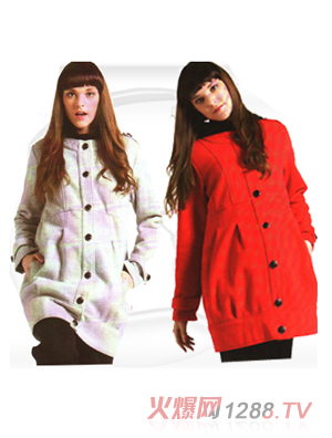 藍(lán)精靈紅色yunf裝