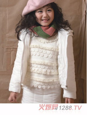 �r(sh��)��С�~(y��)������ɫŮ�b