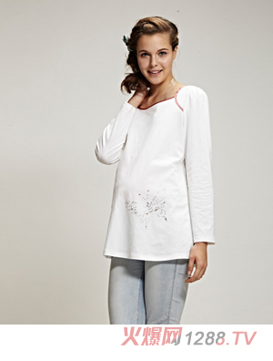 �����ɫ����yunf��