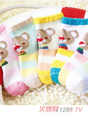 金色小魚(yú)精梳棉嬰童襪(0--1歲)