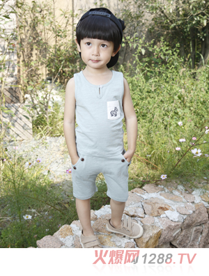 ���c(di��n)�neͯ��Ů�����ļ����b�{(l��n)ɫ