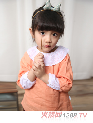 ���c�neͯ��Ů�������b��ɫ