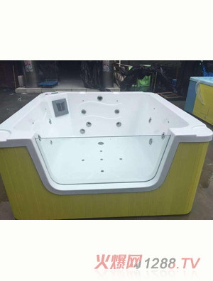 童伴麗嬰游泳池黃色