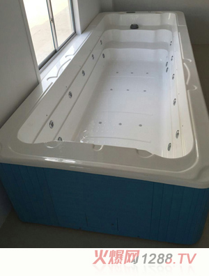 童伴麗嬰游泳池藍(lán)色