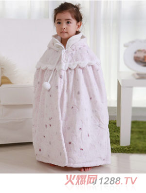 小斑豆yinge披風(fēng)斗篷秋冬款